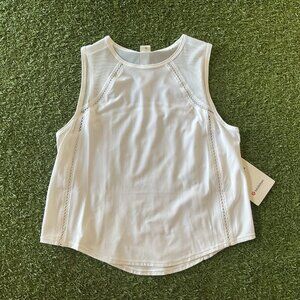 Sculpt Cropped Tank Top (Lace Trim) - White